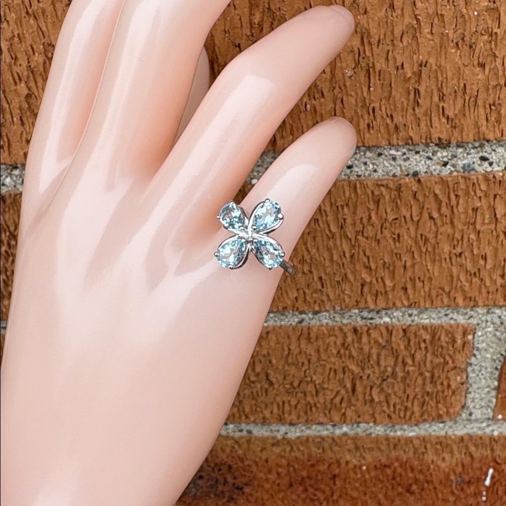 Natural 3.20 carat Genuine Swiss Blue Topaz Pear Cut 4-leaf clover ring Size 6 - Picture 15 of 15